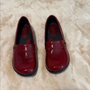 boc Women's Deep Red Loafers